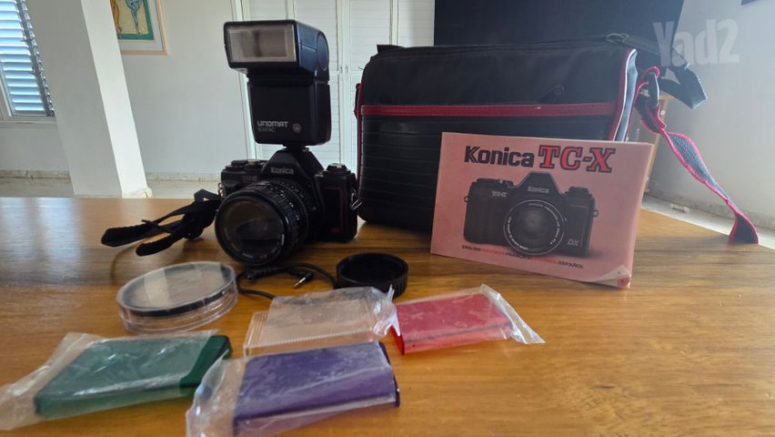 מצלמה רפלקסית KONICA TCX-C