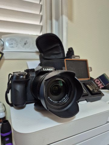 מצלמת PANASONIC DMC-FZ300