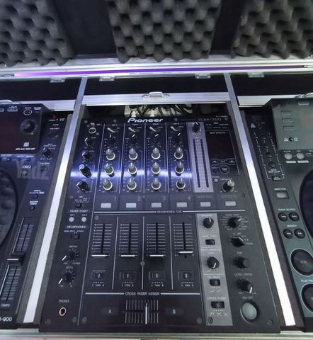Pioneer CDJ900 + DJM750