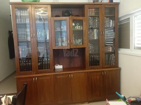 ארון ספרים