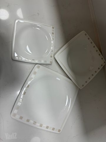 סט צלחות Royal Fine China