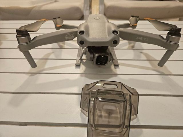רחפן DJI air2S