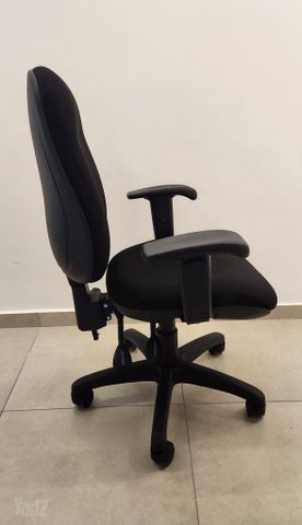 כיסא משרדי