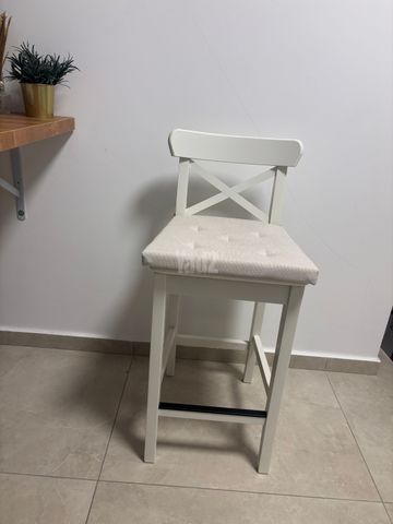 4 כסאות בר