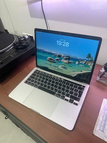 MacBook Pro 13 אינץ' (2020)