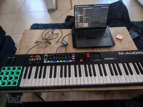 מקלדת שליטה M Audio Code 61