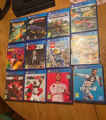 PS4 + 2 שלטים + 12 משחקים 🎮