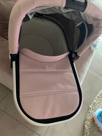 אמבטיה של Uppababy
