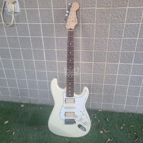 Fender stratocaster יפנית