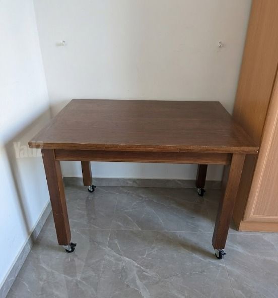 שולחן