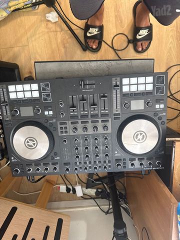 קונטרולר Dj