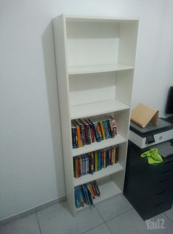 כוננית ספריה