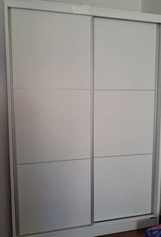 ארון בגדים