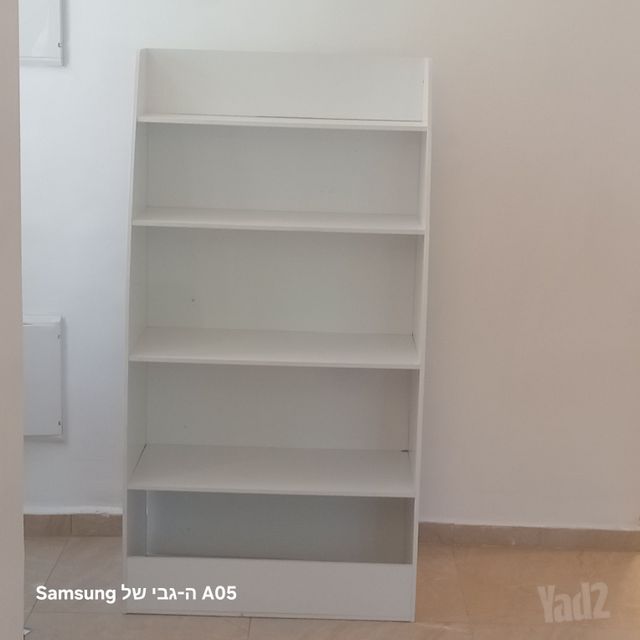 כוננית ספרים