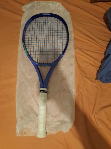 מחבט yonex ezone 300 גרם