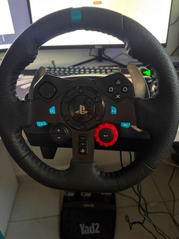 הגה Logitech G29 + דוושות.