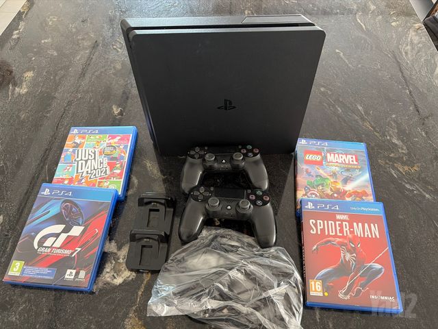 PlayStation 4 slim