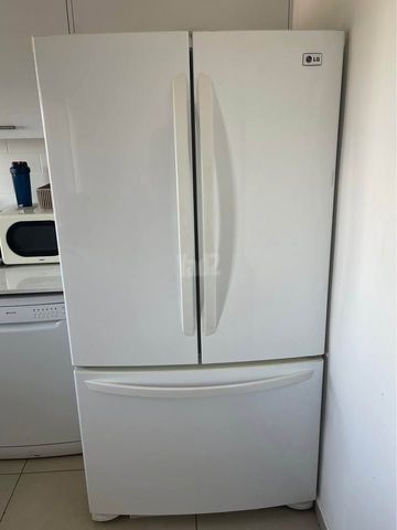 מקרר LG ענקי