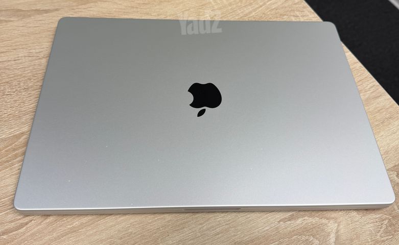 MacBook Pro m2 pro 16