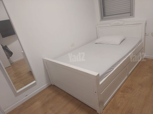 מיטה וחצי