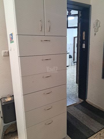 ארון מגירות