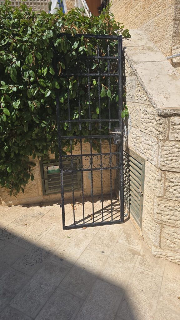 דלת מעוצבת