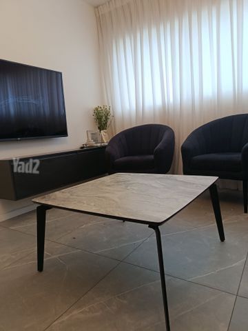 שולחן סלון