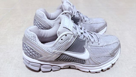 NIKE VOMERO 5 - נייק וומרו