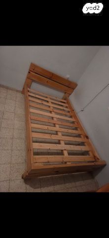 בסיס מיטה וחצי *כולל מזרן