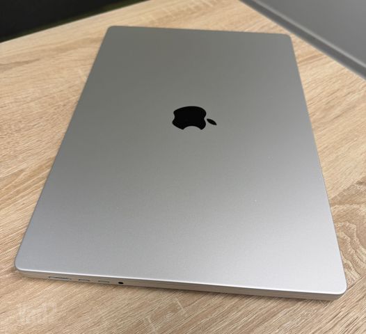 MacBook Pro m2 pro 16