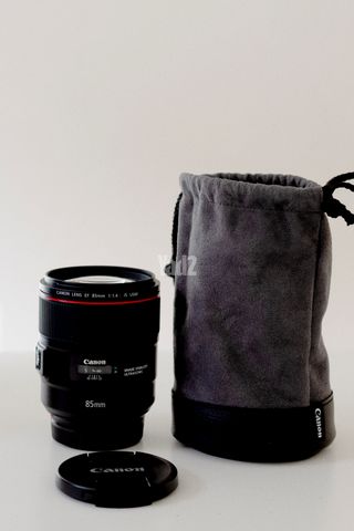 Canon EF 85mm 1.4 IS USM