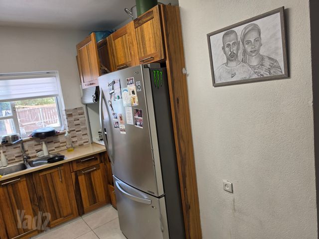 מטבח מעץ מלא