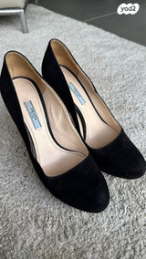 נעלי עקב Prada Black Suede