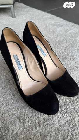 נעלי עקב Prada Black Suede