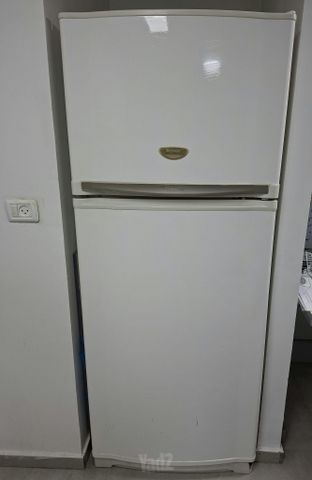 מקרר Sharp