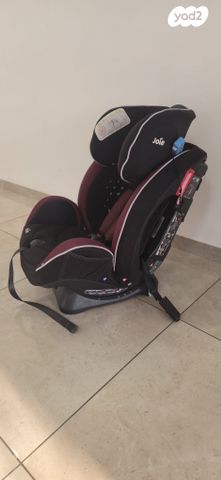כיסא בטיחות לרכב של חב' Joie
