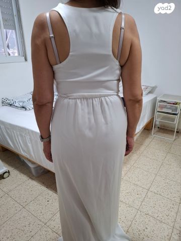 שמלה לבנה
