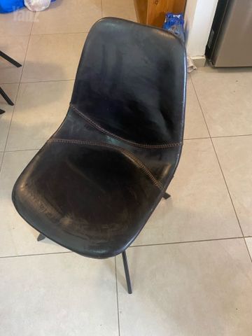 כיסאות