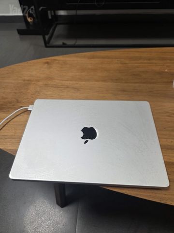 MacBook Pro M1 Pro 16GB 1TB