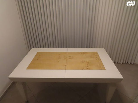שולחן
