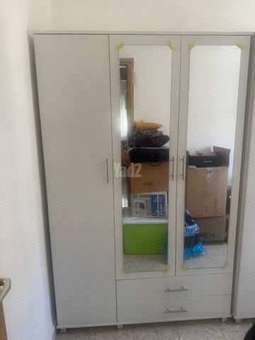 3 ארונות בגדים