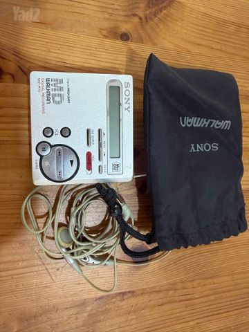Sony MZ-R70 MiniDisc Walkman