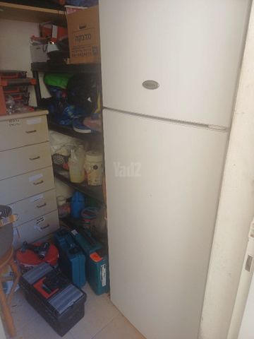 מקרר 250 ליטר