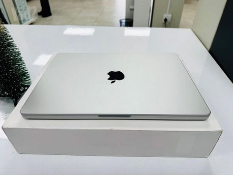 MacBook Pro 14 M3 Pro 18GB כסף