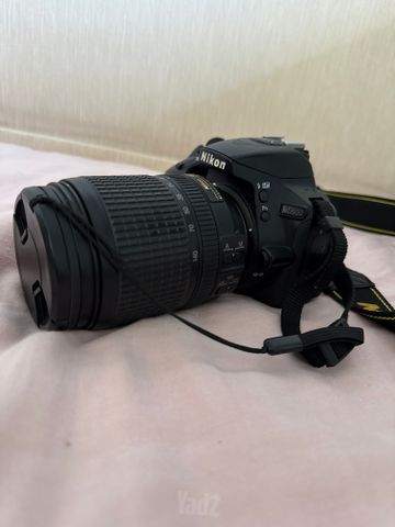 Nikon D5600 + עדשת 18-140 VR