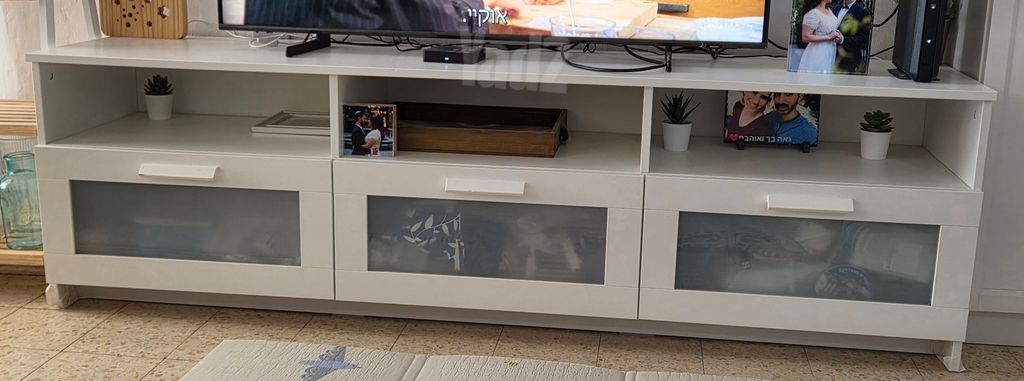 מזנון טלויזיה