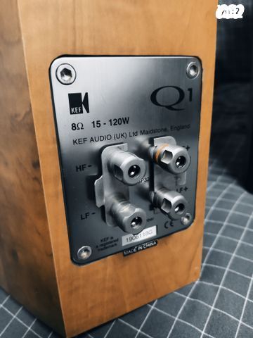 KEF Q1