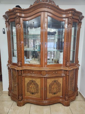 ארון ויטרינה