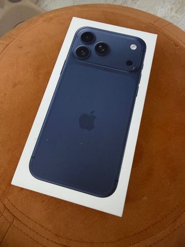 Iphone 17 pro max באריזה סגור