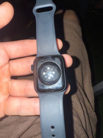 למכירה Apple Watch Series 8